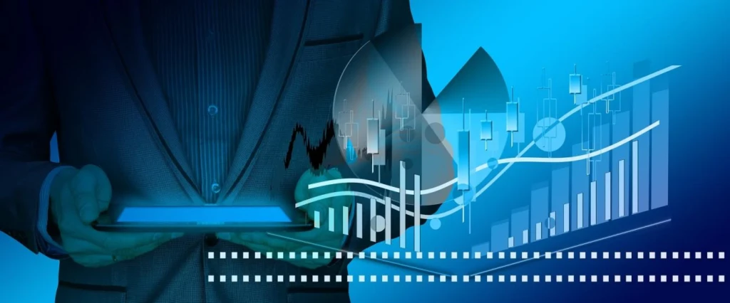 Should You Start a Blog or a YouTube Channel in 2024?